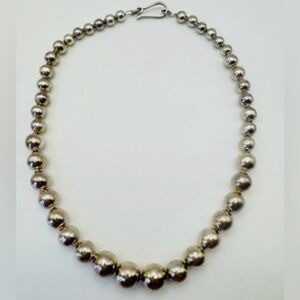 Sterling Silver Beaded Necklace.      18 “    40.7grams TW